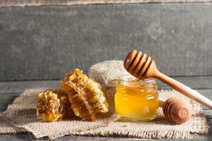 Beneficios de la miel manuka natural del acné.