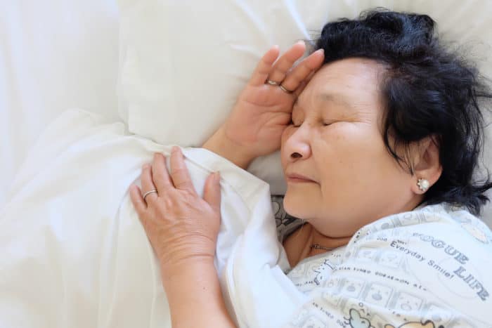 Superar las dificultades del sueño profundo en los ancianos.