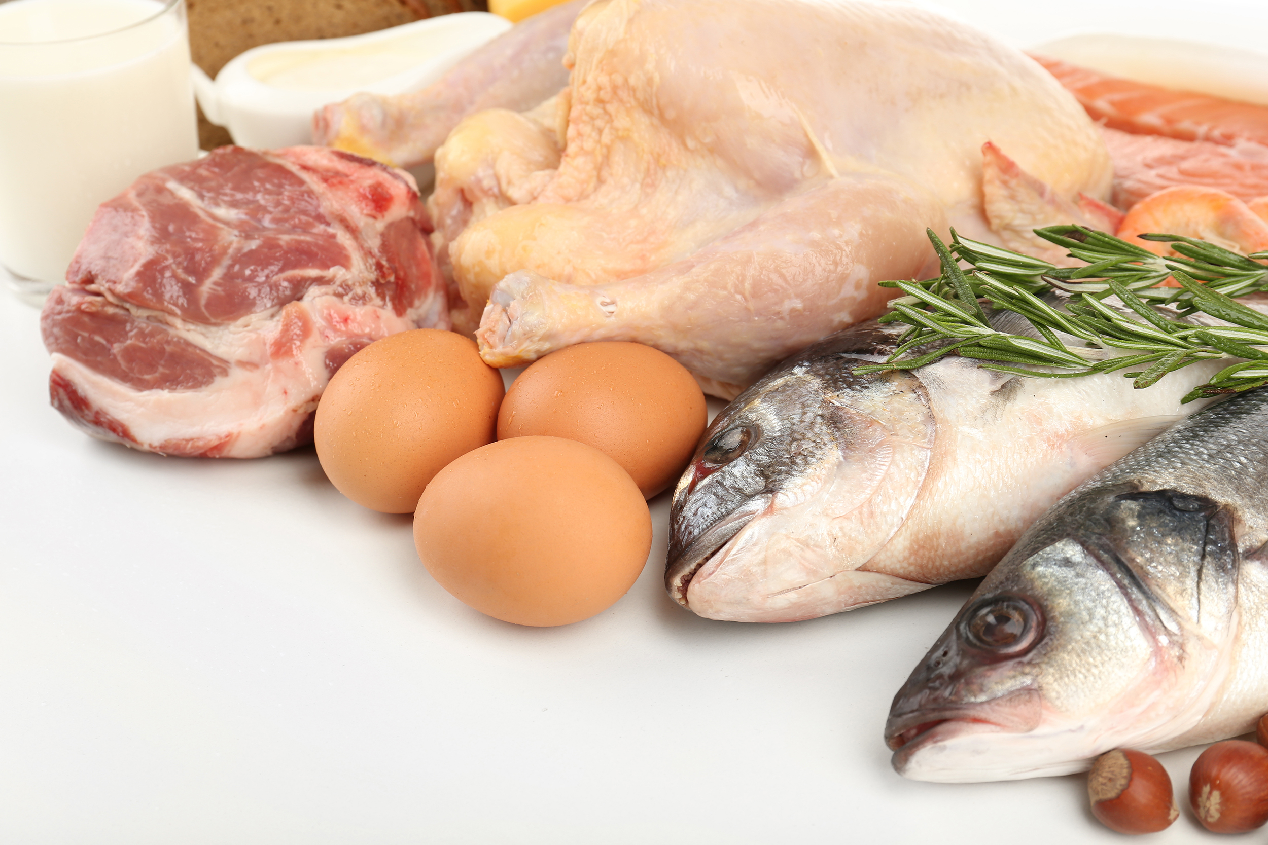 Comer pollo o pescado, que es más saludable.