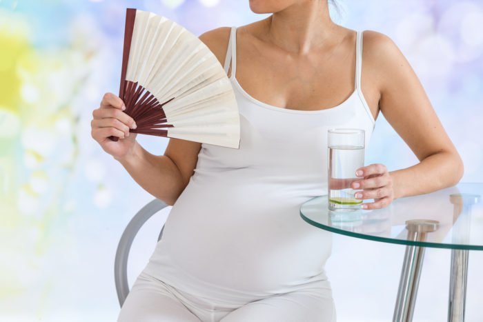 superando el calor durante el embarazo
