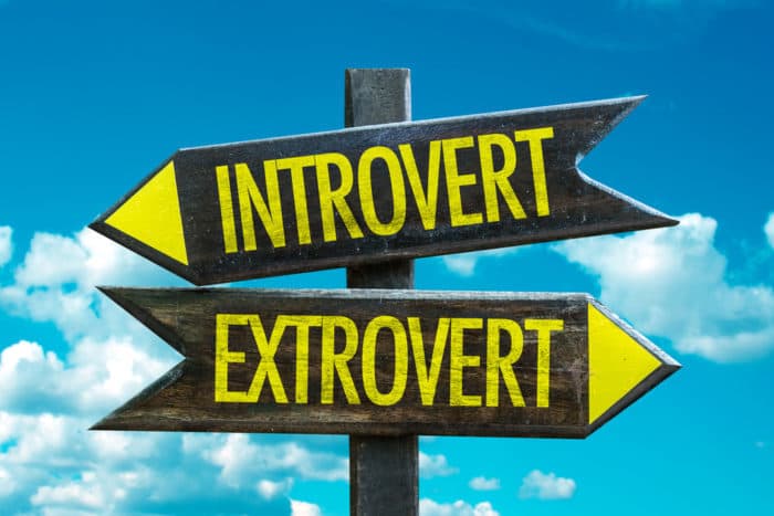 salud extrovertida personalidad introvertida