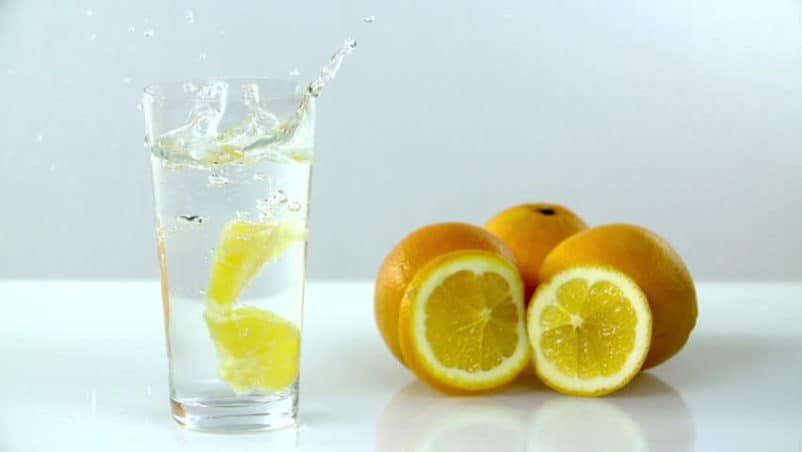 el mito del agua de limon