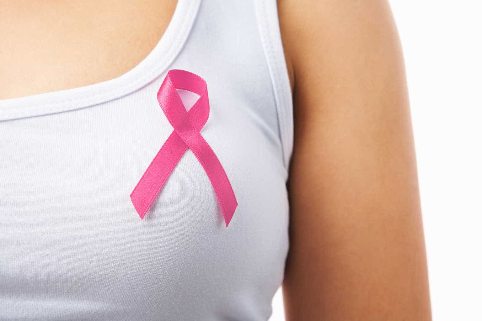síntomas de cáncer de mama