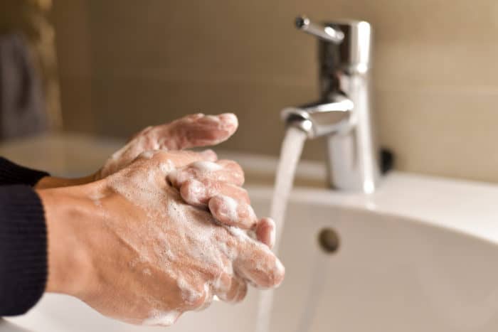 lavarse las manos antes de tener relaciones sexuales