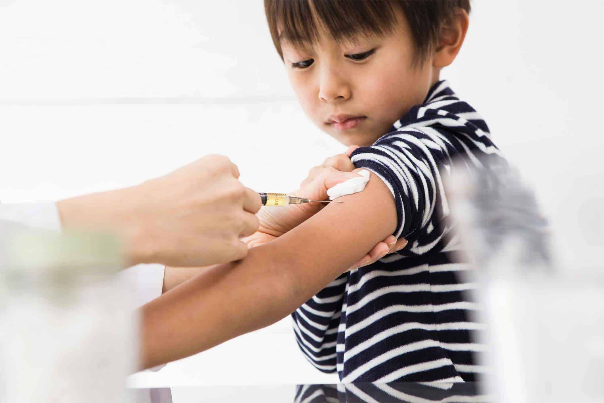 vacuna contra la fiebre del dengue